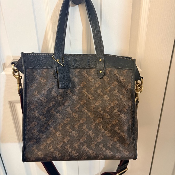 Coach Handbags - Brown Coach shoulder bag with tags